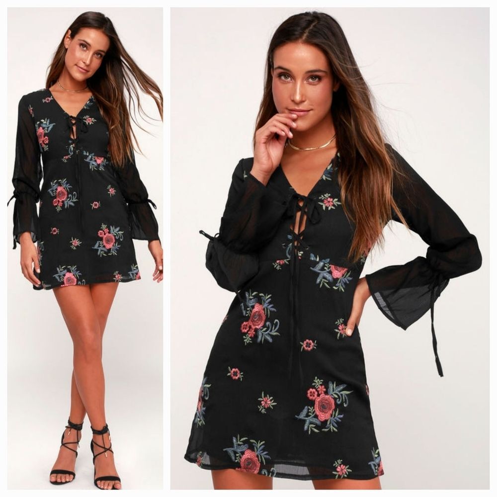 NWT I.Madeline Women's Floral Dress Medium Black Embroidered Long Sleeve Mini